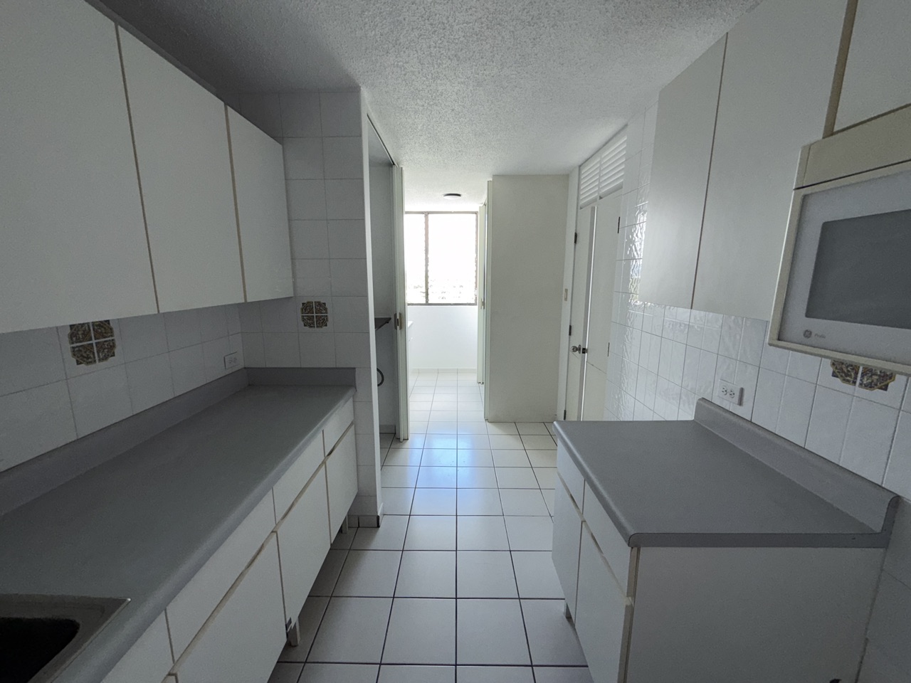 Cocina del condominio en Guaynabo